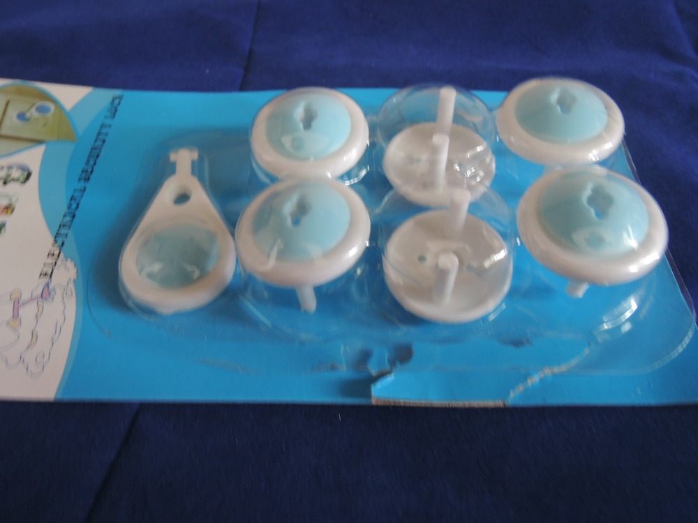 7pcs EU Both feet Socket Protection Electric Shock Hole Children Care Baby Safety Electrical Security Plastic