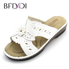 2016 Summer new fashion lady Wedges shoes Flowers hollow at home with non-slip soft bottom women sandals and slippers 1623