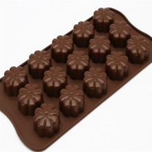 DIY 15 Cups Floret Shape Cake Molds Mini Cake Silicone Mould Baking Tool Kitchen Accessories Random Color
