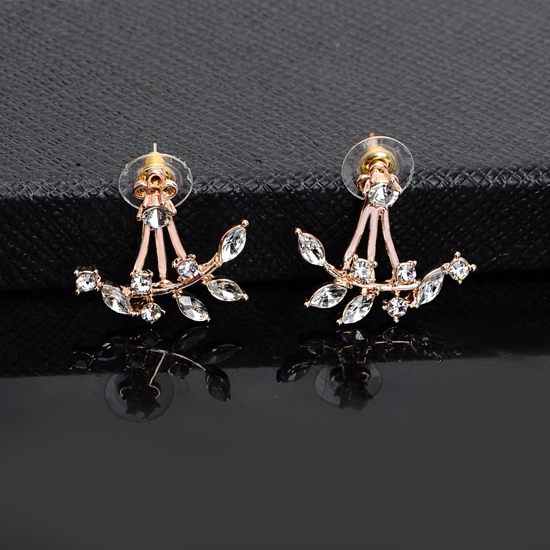 Korean-Elegant-Zinrcon-Leaf-Gold-Plated-Earrings-Hot-Sale-Leaves-Crystal-Stud-Earrings-for-Women-Fashion (1)