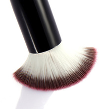 2015 New Style And fashion 3 Color Oblique Head Blush Foundation Shedding Makeup Brush Wooden Handle