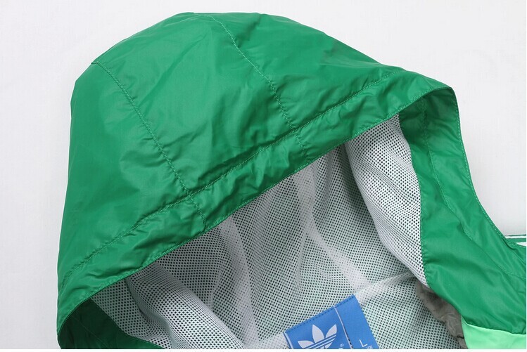 Мужская ветровка International 68 adidaselieds Мужская ветровка International 68 adidaselieds
