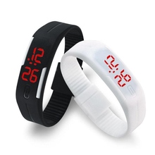 2016 Candy Color Men’s Women’s Watch Rubber LED kids Watches Date Bracelet Digital Sports Wristwatch for student