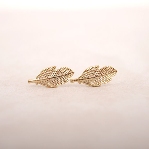2015 Vintage Jewelry Exquisite 18K Gold Plated Leaf Earrings Modern Beautiful Feather Stud Earrings for Women