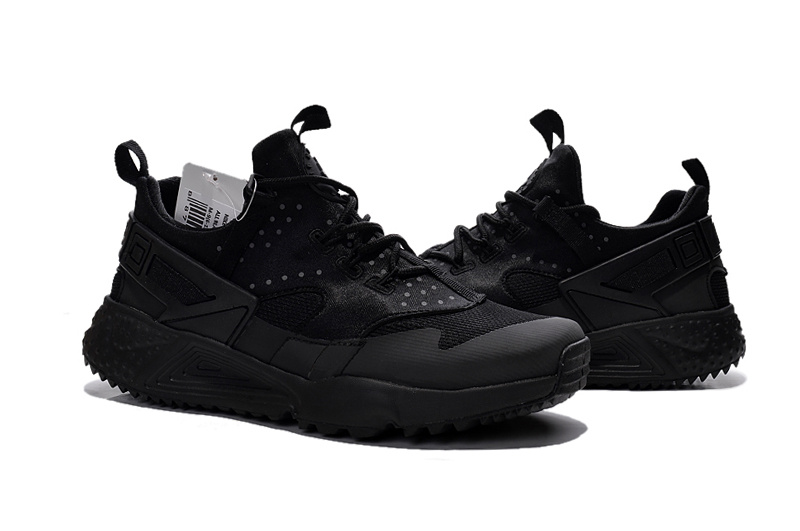 Nike Air Huarache Size 4 Nike Air Huarache Size 4