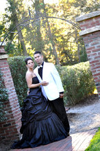 Victorain Gothic Wedding Dresses Real Photos Appliqued Black Ball Gowns Long Ruffles Puffy Cheap Bridal Gowns Court Train