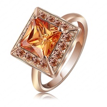 Yellow Zircon Crystal Ring Top Quality Real 18K Rose Gold Plated Genuine SWA Elements Square Ring Fashion Brand ITL-RI0109-b