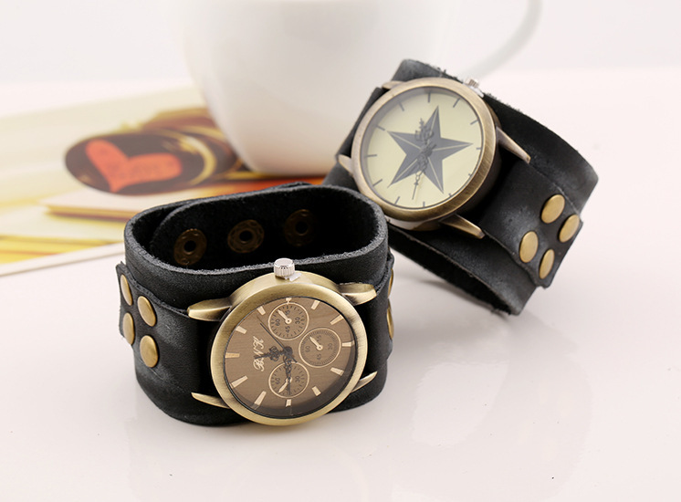 Anime Delicate Rivet Leather Wide Black Strap Casual Round Wrist Watch Bracelet Lovers Best Gift Fashion