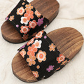 2017 Summer women Sandals Japanese Clogs Geta Wooden Slippers Cosplay Women Bench Geta Flat Heel Slippers