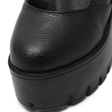 2016 New Spring Autumn Ladies Footwear Casual Thick Heels Pumps Black and White Women Platform Shoes