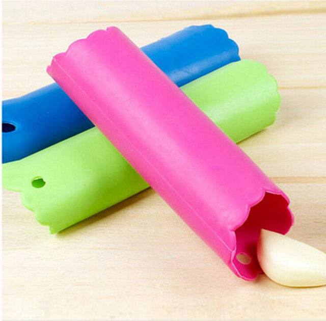 Горячие продажи Магия Силиконовой Peeler Чеснока Пил Легкий Кухня Инструмент Случайный Цвет Перевозка Груза Падения