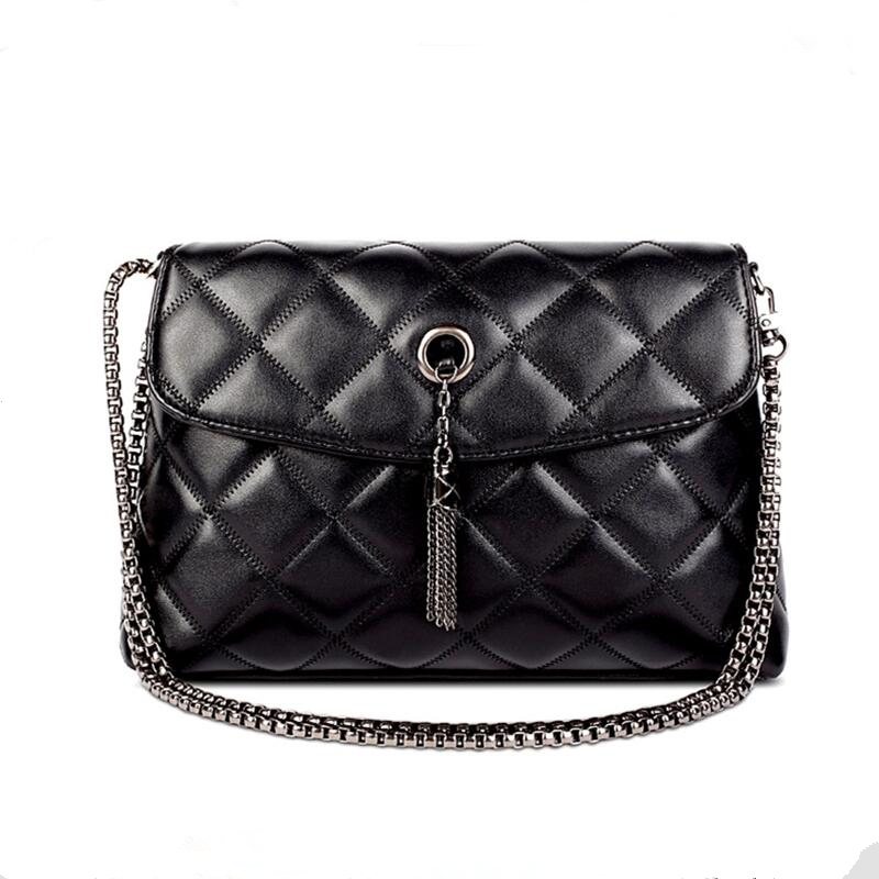 2016 New Brand designer women small messenger bag Sheepskin solid color shoulder bag fashion vintage girls