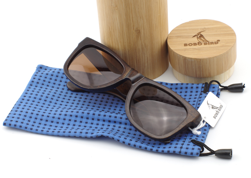 Retro tugging outdoor glasses