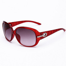 Women’s Elegant Sunglasses Fashion Gradient Sunglass Metal Crystal Decoration Sun Glasses For Women Sun Eyewear Brand Designer