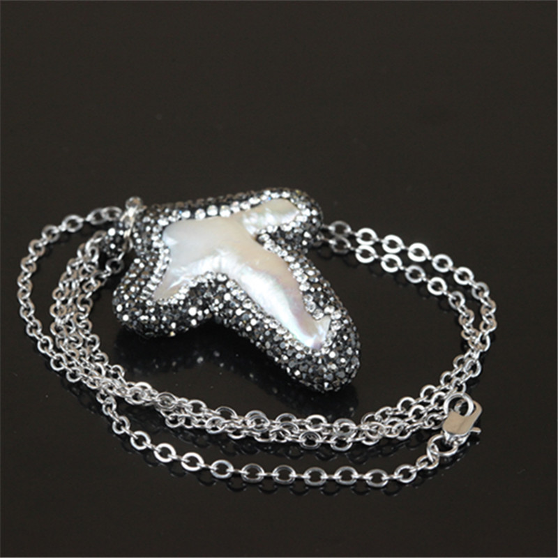 New design natural freshwater pearl pendant necklace pave rhinestone pendant silver gold chain fine jewelry necklace