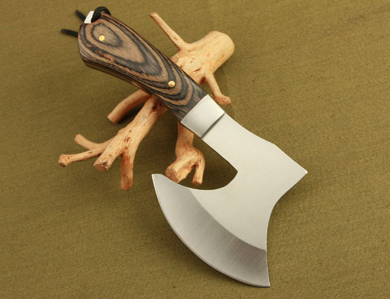 Outdoor climbing camping expedition can be folded more features an axe