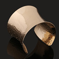 2016 Fashion Gift Design Jewelry Elegent Gold Color Alloy Wide With Spring Cuff Opening Bracelets Bangles