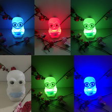 New Lovely Color Changing Colorful Night Light Lamp Toy Despicable Me 2 Minions Toy Colorful Night Light
