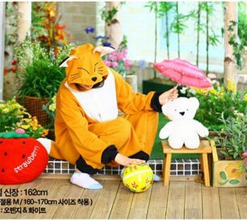 DB23430 fox onesie-6