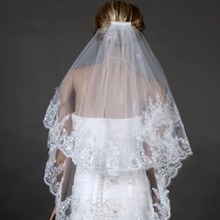 2016 Fashionable Bridal Veil Two Layers White Ivory Tulle with Comb Appliques Wedding Accessories New Wedding Veils zfy1031