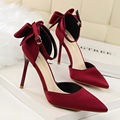 2016 New Autumn Women Pumps Beauty Thin High Heels Shoes Sweet Bow Shallow Pointed Satin Silk