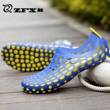 Summer Male Hole Shoes Sandals men Garden Shoes Men Sandals Header Slippers Hole Shoes Beach Fashion Clogs River tracing Shoes