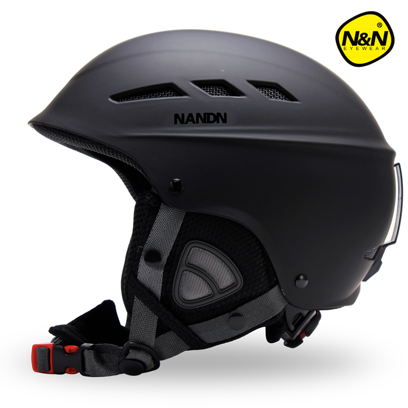Adult pro tracer helmets