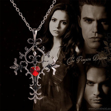 Hot 2016 new star with Elena, Vampire, Diaries Vampire Diaries Holy Cross necklace heart-shaped jewelry retro movie periphery