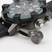 2015 hombres nuevos relojes, dial circular, banda de goma, al aire libre de la tabla de montaña, generoso y diseño único relojes militares