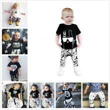 Fashion 2016 summer baby boy clothes baby clothing set cotton short sleeved gold printing t-shirt + pants 2pcs Baby suit