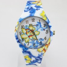 2015 Casual Pink Rose Flower Silicone Watch Women Dress Watches Girl Candy Plastic Wristwatches Geneva Clocks