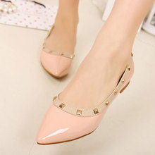 Size 34-43 New Fashion Casual Women Pointed Toe Rivet Flat Bottom Shoes Women Slip On Valentine Flats Candy Color Zapatos Mujer