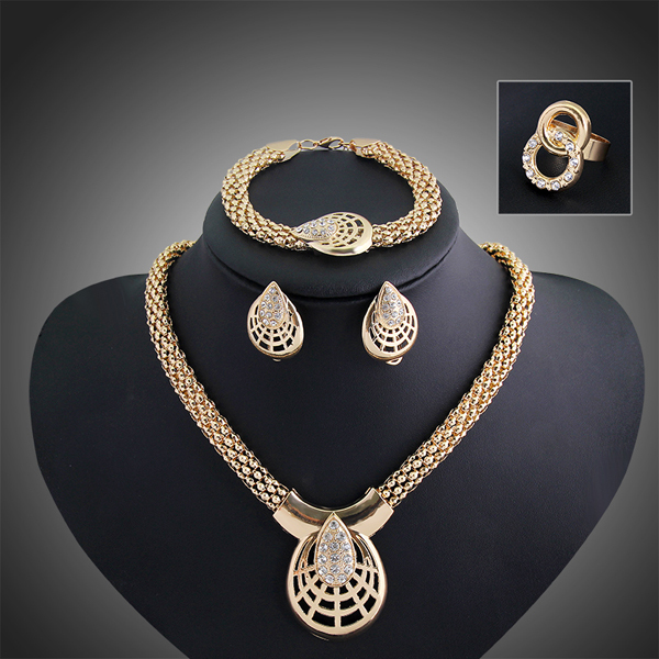 http://g02.a.alicdn.com/kf/HTB1scdSIXXXXXc8XFXXq6xXFXXXk/2015-Fashion-Accessories-Wedding-African-Beads-Jewelry-Set-18k-Gold-Plated-Flower-Vintage-Earring-Bracelet-Necklace.jpg