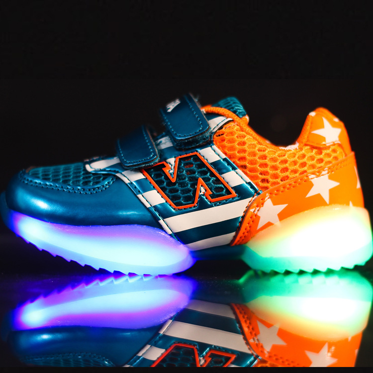 Hot Sale 2015 New Brand Children Luminous Shoes Kids Baby Led Flashing Light Sneakers Boy Girls Leisure Sport Running Shoes