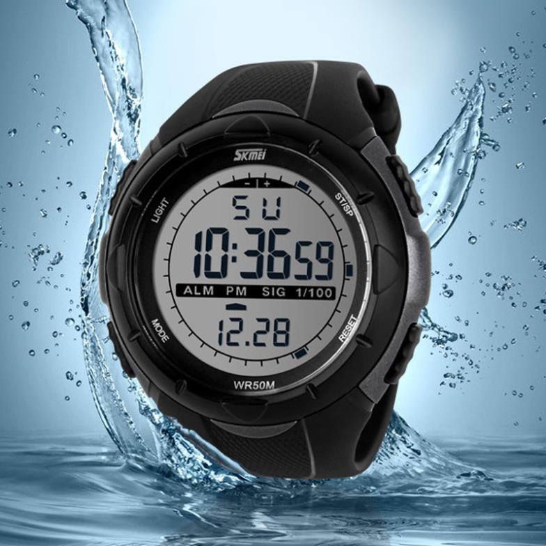 fashion Men LCD Digital Stopwatch Date 50M waterproof Rubber Outside sport wrist Watch L05618
