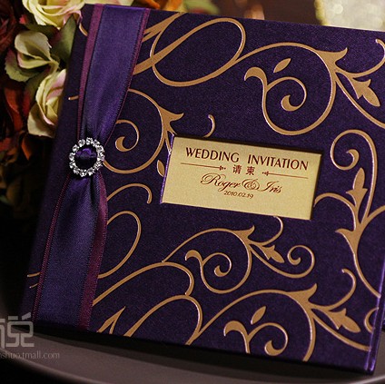 Elegant Purple Silver Wedding Invitations The Yes S Purple Elegant Pocketfold Wedding Invitation1