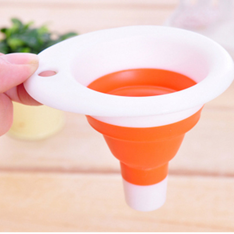 Kitchen Collapsible Mini Silicone Funnel Oiler Funnel Milk Powder