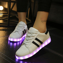 8 cores de 2016 nova moda venda quente luminosa sapatos casuais homens mulheres casal luzes LED de carregamento USB sapatos