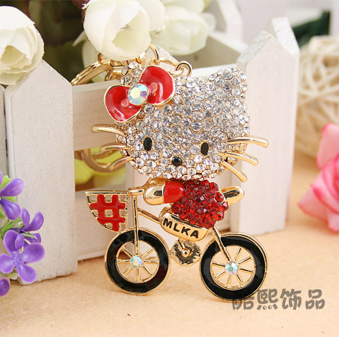Фотография Cool cat by bike accessories hee creative Car Keychain Key chain crystal diamond waist hung Han Guokou ring