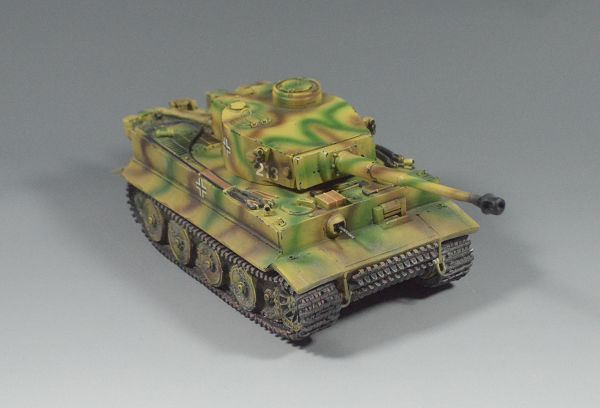 1:35 World of Tanks finished World War II German Tiger heavy tank of the German camouflage green heavy old painting FM