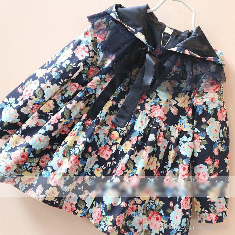  2105 new winter fashion girls outwear sweet flower hooded children tench coats bowknot tulle shoulders kids coat children clothing L0105