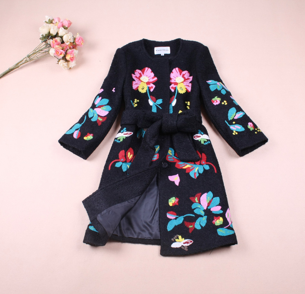 Free Shipping! 2014 Autumn & Winter Fashion Runway Elegant Embroidery Flowers 3/4 Sleeve Adjustable Waist O-Neck Coats