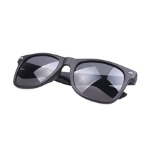 Hot selling Classic Style Sunglasses Women & Men Vintage Sport Sun glasses Eyewear Retro Outdoors Glasses Oculos de sol feminino