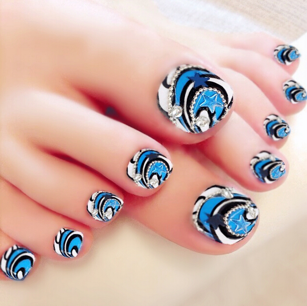 101 Splendid Red Nail Art Designs To Say I M Hot Red White And Blue Nail Polish Ideas