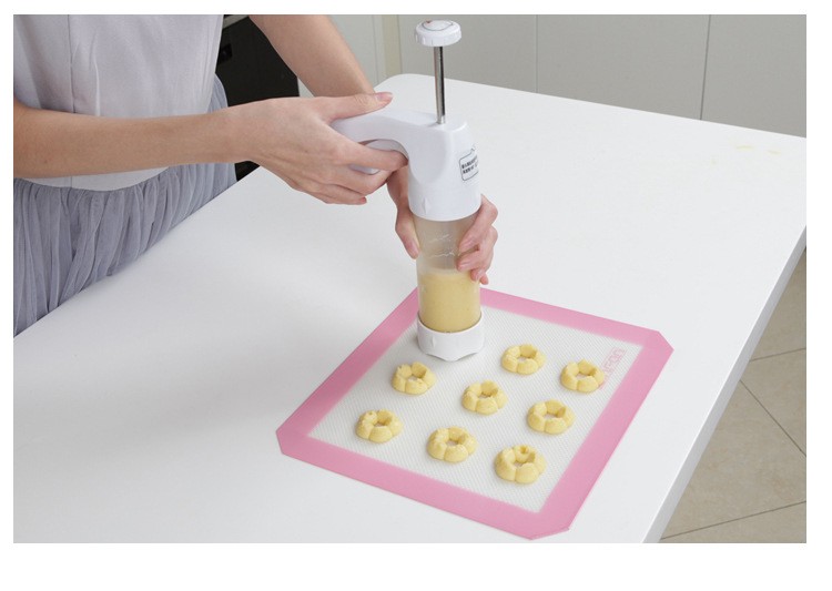 2610811942_1560610860