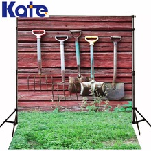 Kate Digital Printing Photography Background Retro Wood Wall Green Meadow Rusty Shovel For Children Photo Studio Backdrop
