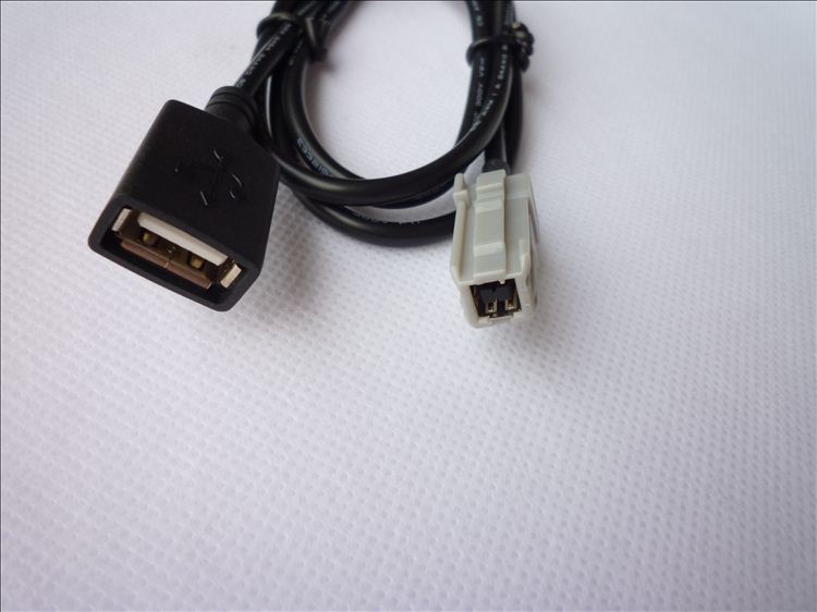 F11657    USB  Aux    mp3-cd-     2012 2013  + FS
