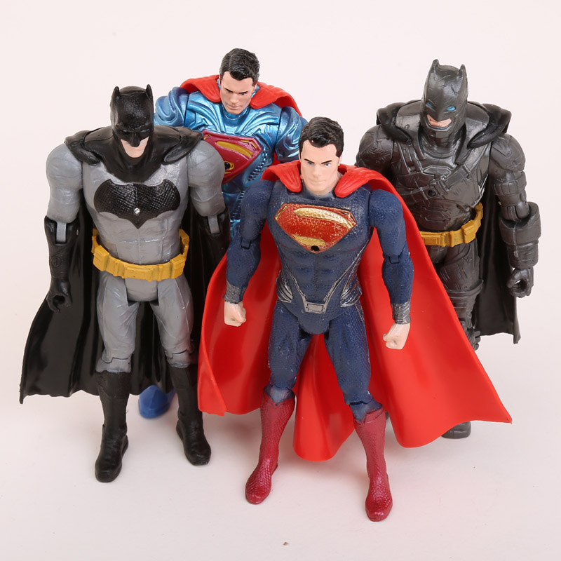 batman and superman figures