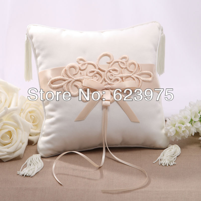 Wedding ring pillow size