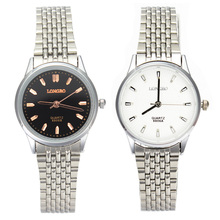 Moda de mujer de cadena de acero inoxidable de la señora negro blanco relojes de cuarzo